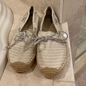 Sperry woman flats